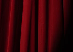 Nuancier de rouges illustrant la symbolique de cette couleur passionnée