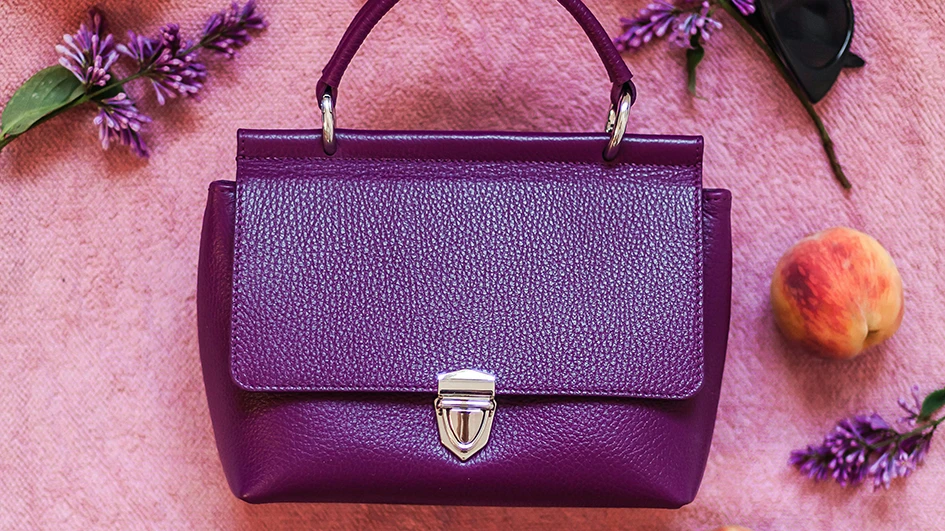 Le violet royal apporte noblesse et distinction à un spa de luxe.